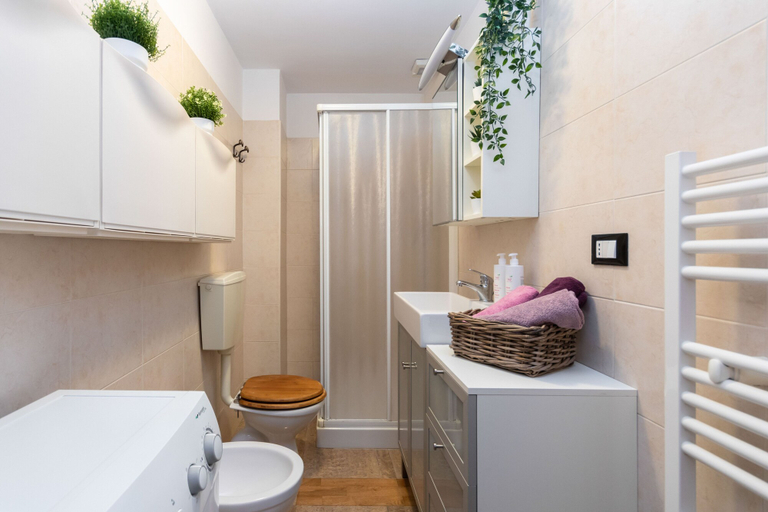 Bathroom 3, Nice and Cozy Apartment in Crocetta by Wonderful Italy, Torino