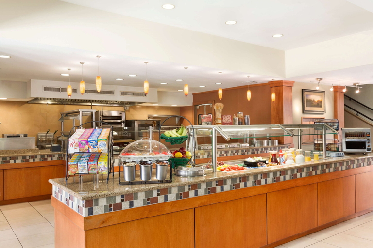 Food & Drinks 5, Hilton Garden Inn Lancaster, Lancaster