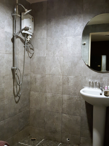 Bathroom 5, Limburi Hometel, Pulau Phuket