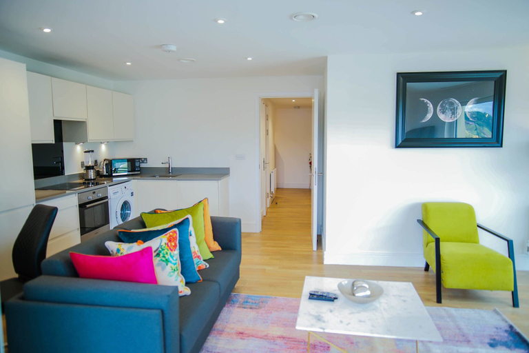 Others 4, Executive 2 Bed Apartment, London