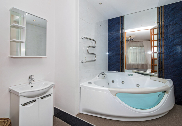 Bathroom 3, ApartExpo on Kutuzovsky 35, Western