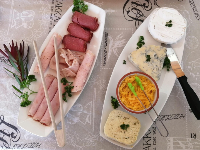 Food & Drinks 5, Lauradale Accommodation, Cape Winelands