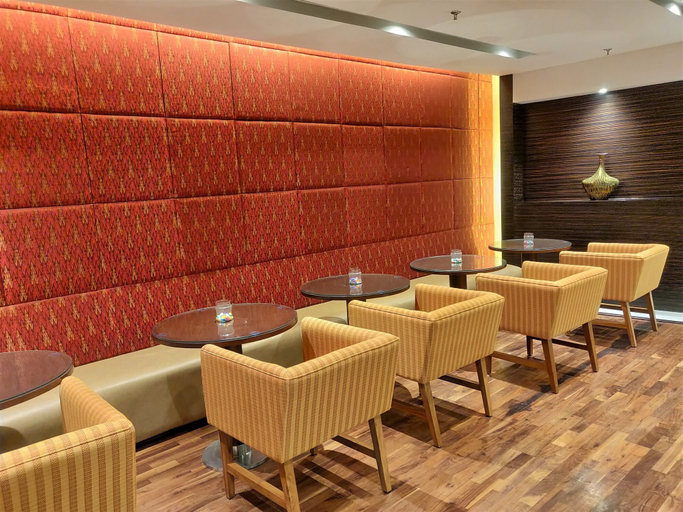 Food & Drinks 4, Fairfield by Marriott Ahmedabad, Ahmadabad
