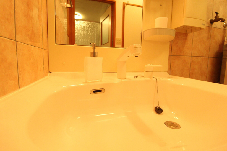 Bathroom 4, Chatan Seaside American House AO, Chatan