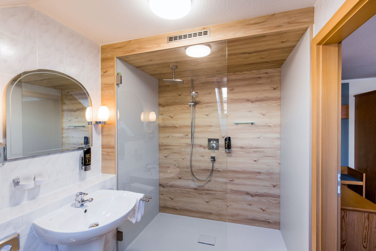 Bathroom 3, Rübezahlbaude, Görlitz