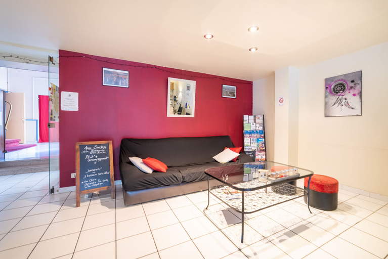 Others 5, Hôtel Du Cygne, Yonne