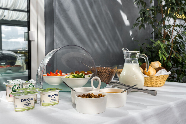 Food & Drinks 5, 3 MostA Hotel, Sankt-Peterburg gorsovet