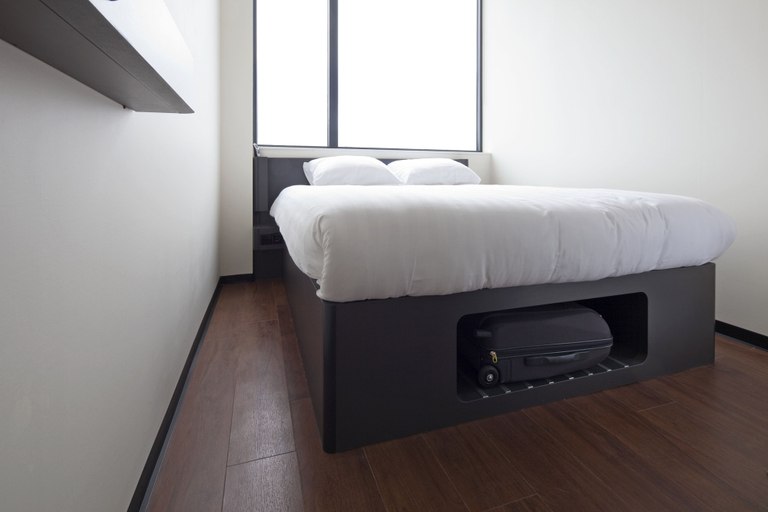 Bedroom 3, easyHotel Amsterdam City Centre South, Amsterdam