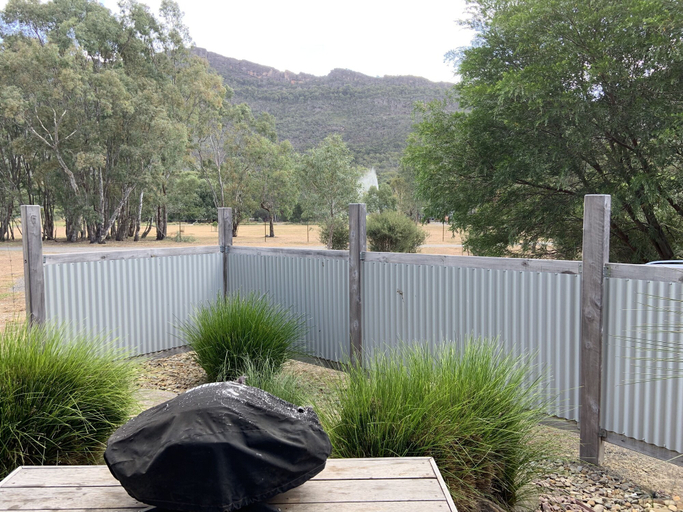 Others 4, Bushland, N. Grampians - Stawell