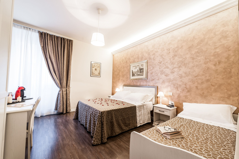 Bedroom 2, Relais de l'Opera, Rome