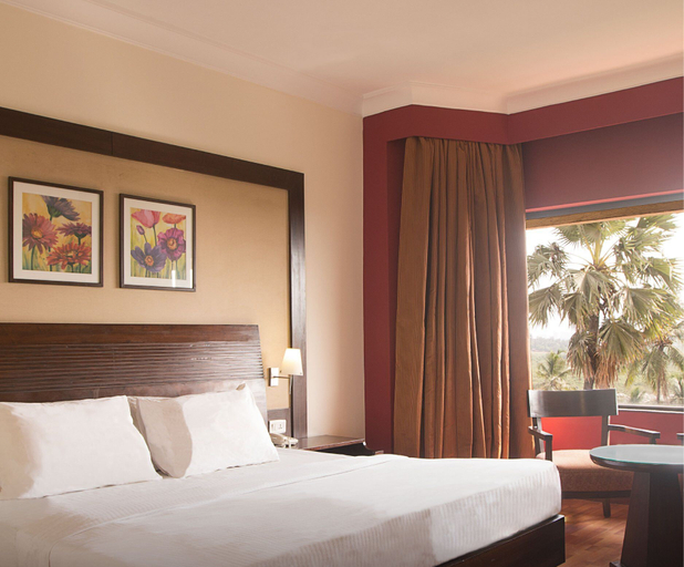 Bedroom 3, The Retreat Hotel & Convention Centre, Mumbai Suburban