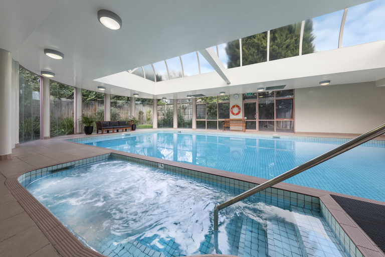 Sport & Beauty 2, Kimberley Gardens Hotel & Serviced Apartments, Melbourne