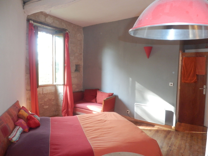 Bedroom 2, Le Moulin des Marionnettes, Gers