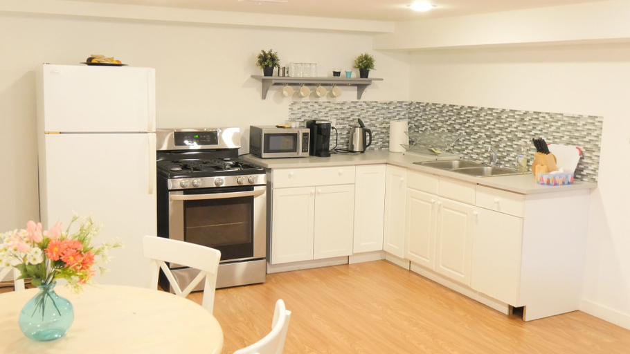 Others 4, Richview Gardens Apartment, Toronto