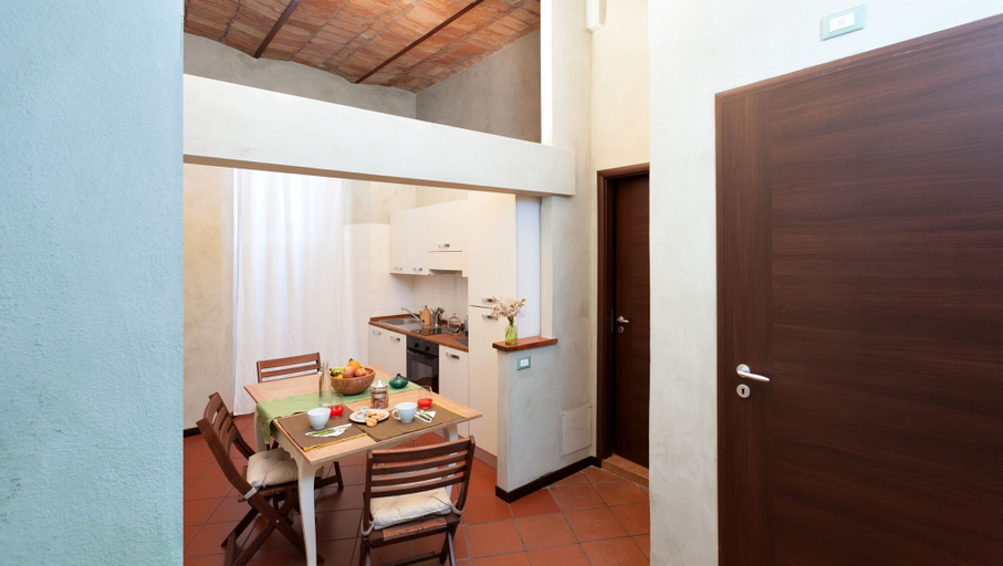 Others 5, Folia B&B, Rome