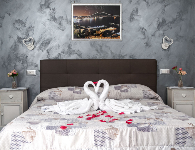 Bedroom 4, Voglia di Napoli, Napoli