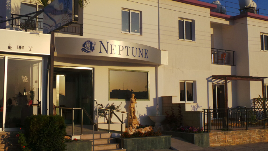 Exterior & Views 2, Neptune Hotel Apartments