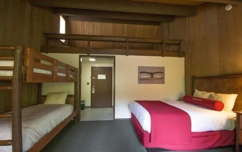 Bedroom 3, Glacier Bay Lodge, Skagway-Yakutat-Angoon