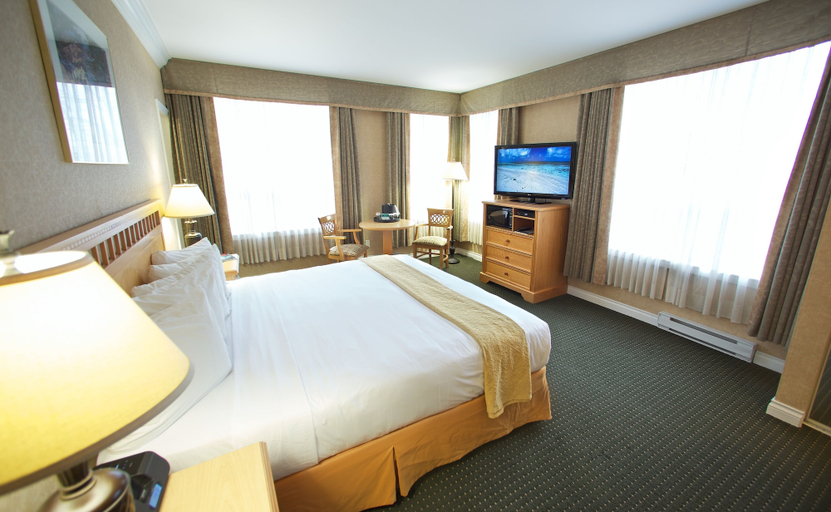 Bedroom 3, Quality Inn Downtown Inner Harbour, Capital