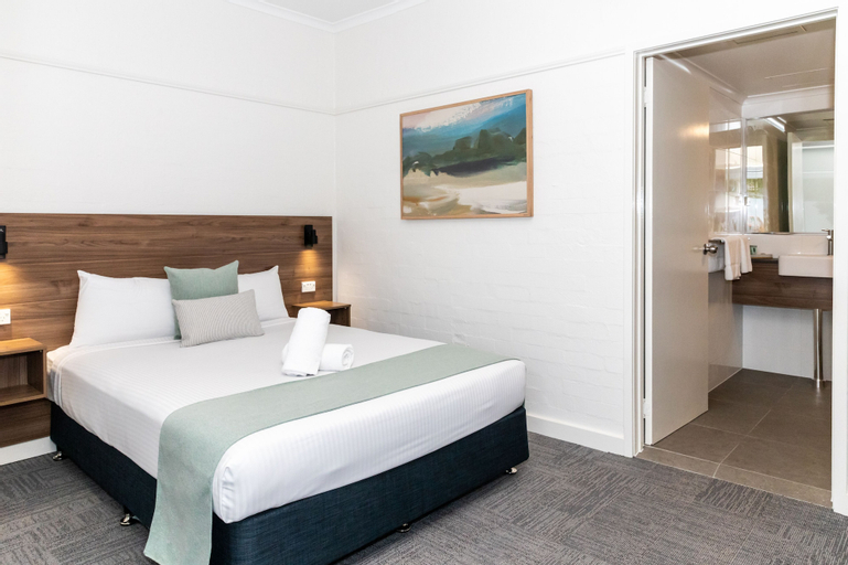 Bedroom 3, Salisbury Hotel, Nathan