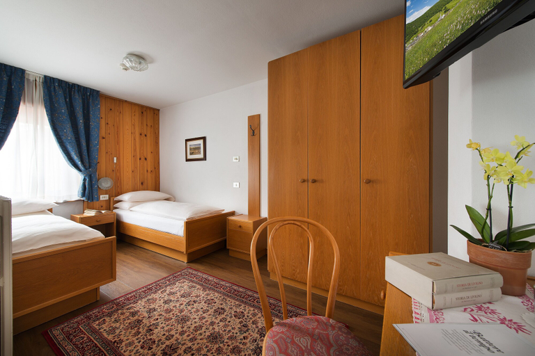 Bedroom 3, Hotel Livigno, Sondrio