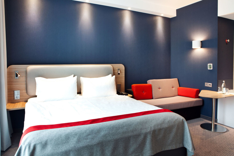 Bedroom 4, Holiday Inn Express M�LHEIM - RUHR by IHG, Mülheim an der Ruhr