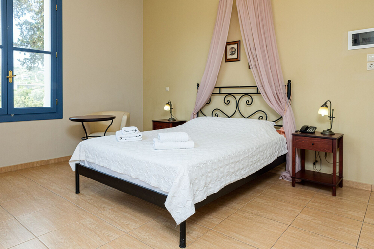 Bedroom 2, Sourediko, North Aegean
