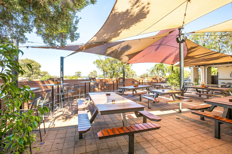 Food & Drinks 5, Nightcap at Wanneroo Tavern, Wanneroo