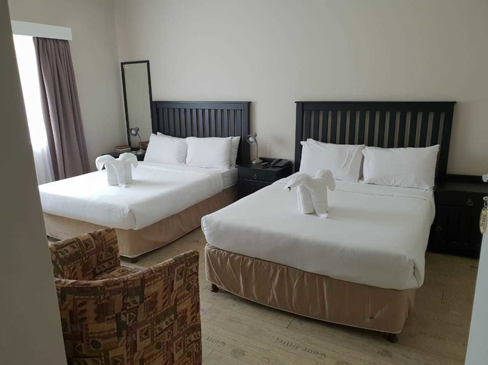 Bedroom 3, Savoy hotel, Cacadu
