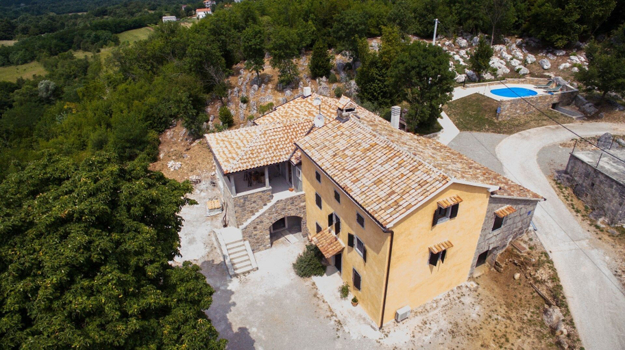 Exterior & Views, Holiday House Kapitani, Buzet