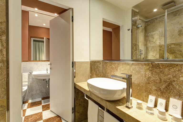 Bathroom 4, Hotel Orto de’ Medici, Florence