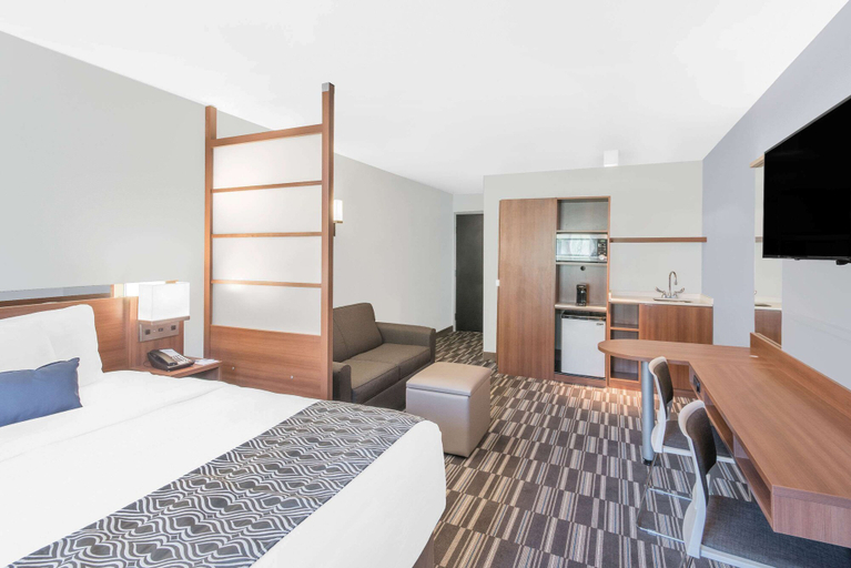 Bedroom 3, Microtel Inn & Suites By Wyndham Binghamton, Broome