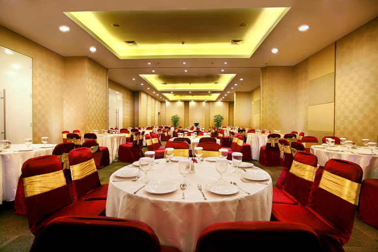 Business Facilities 19