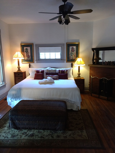 Beautiful Downtown Indy Guest Homes, Marion