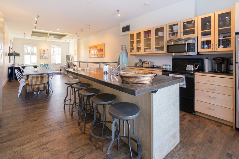 Food & Drinks 4, Applewood Suites - The Ossington Loft, Toronto