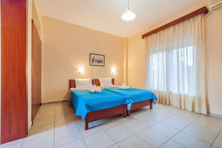 Bedroom 2, Sintrivanis Beach Resort, Central Macedonia