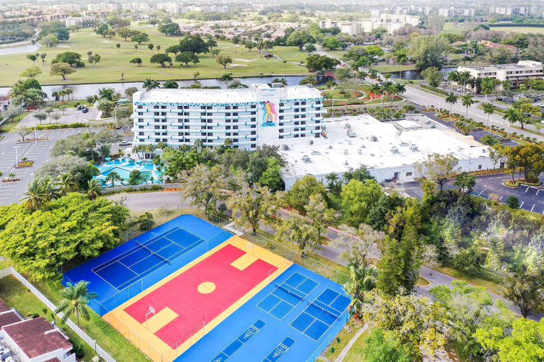 Exterior & Views 2, Chateau Mar Golf Resort, Trademark Collection by Wyndham, Broward