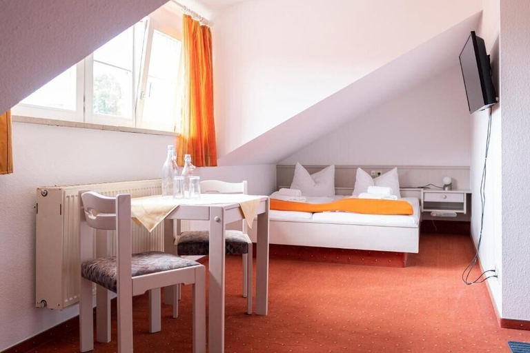 Bedroom 2, Hotel Garni, Ravensburg