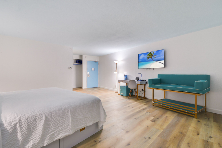 Bedroom 4, Chateau Mar Golf Resort, Trademark Collection by Wyndham, Broward