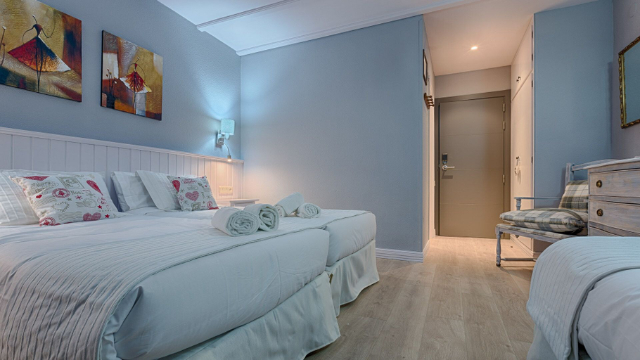 Bedroom 3, Hotel Ribaeta, Lleida