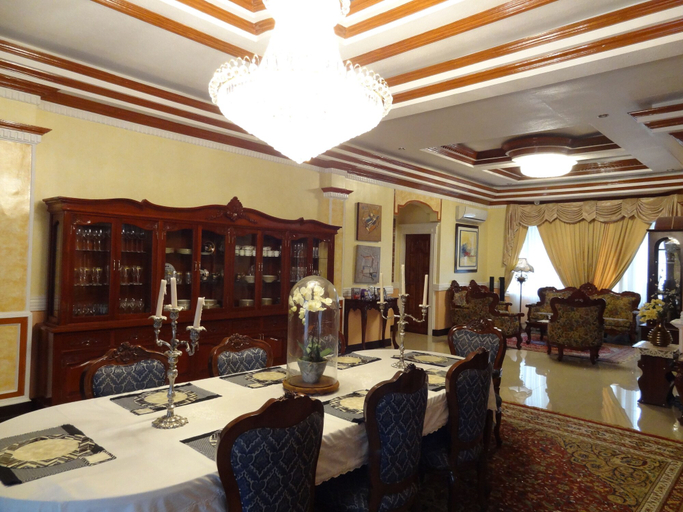 Food & Drinks 5, The Executive Villa Inn & Suites, Davao City