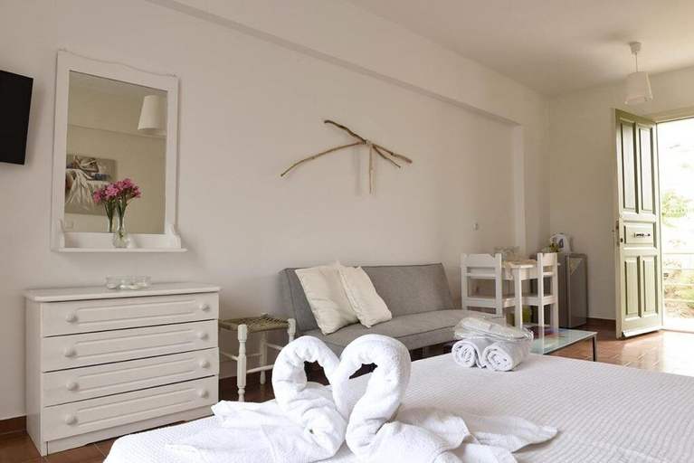 Bedroom 4, Villa Fiamegou, South Aegean