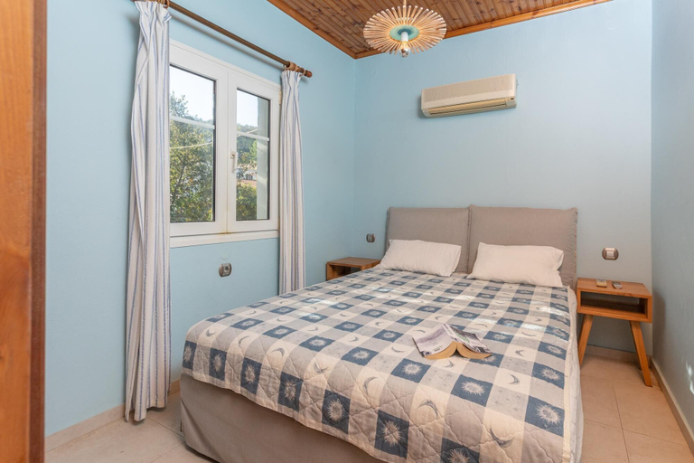 Bedroom 2, Limani Walk to Beach Sea Views A C Car Not Required - 303, Ionian Islands