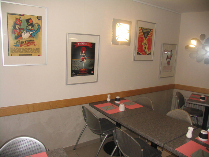 Others 4, Hôtel Saint Jean, Cher