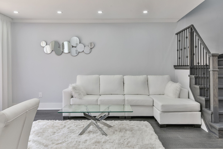 Others 5, QuickStay - Classy 5brm House in Vaughan, York