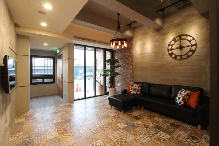 Others 5, Mz1090 B&B, Pingtung