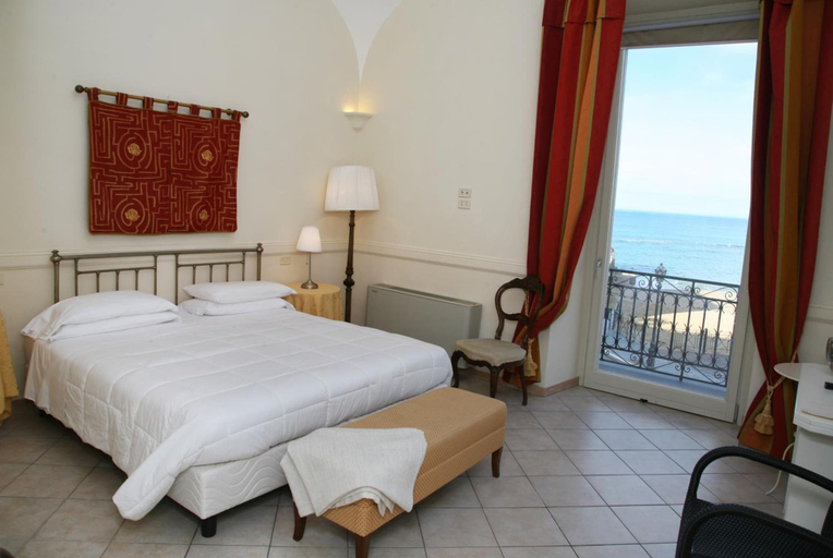 Bedroom 5, Palazzetto Florio, Salerno