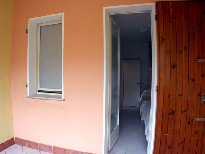 Property entrance, Best Piano Terra, Ferrara