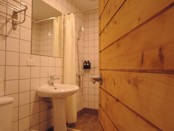 Bathroom 4, Bayhouse Comfortel Hualien Hostel, Hualien