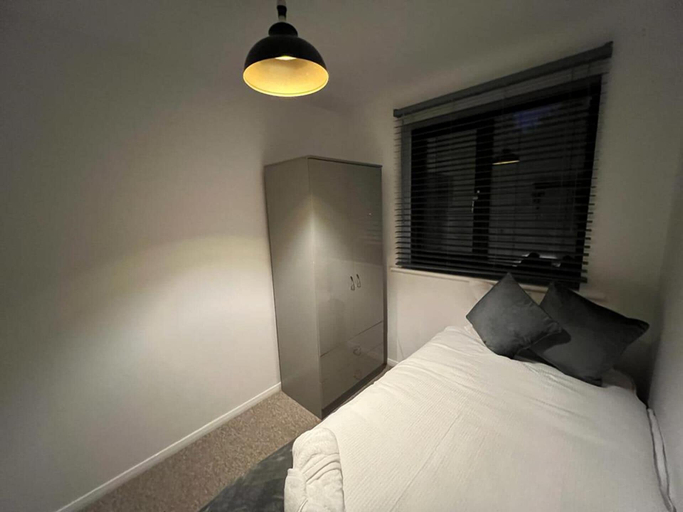 Bedroom 3, Impeccable 2-bed Apartment in Grays, London, Thurrock